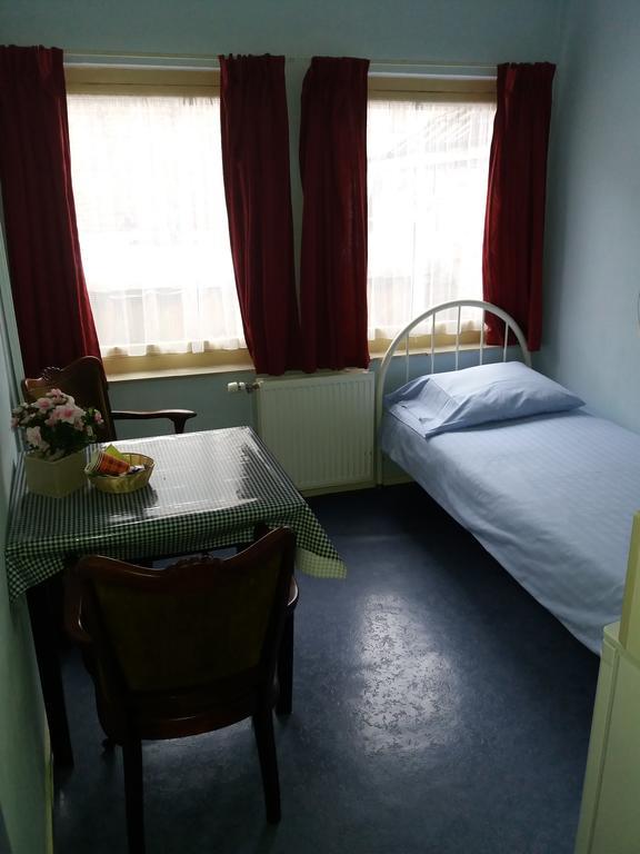Hostel Pension Tivoli Groningue Extérieur photo